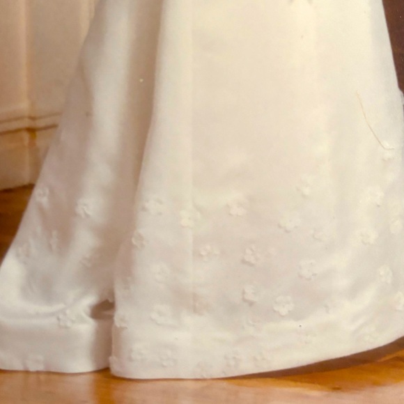 Vintage Vera Wang Wedding Gown - Picture 6 of 12